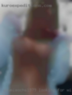 clumieochs1979 looking for wives that are looking for sex